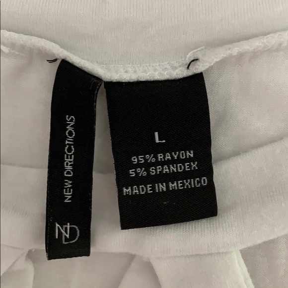 5/$20 LAST DAY White Tank Top with Neck Detail - Picture 4 of 4